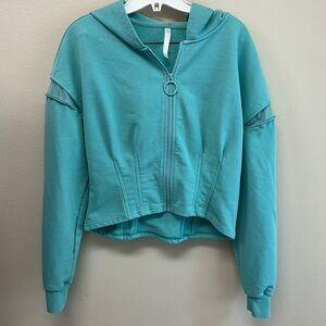 Fabletics Dakota Crop Full Zip Madelaine Petsch SzS